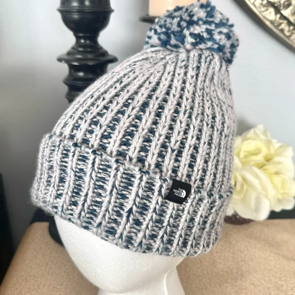 NWT The North Face Kids Youth/Junior Fleece Lined Knit Pom Beanie